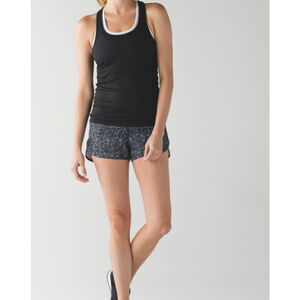 Lululemon Speed Short
Mini Splatter White Black / Black Sz. 6
